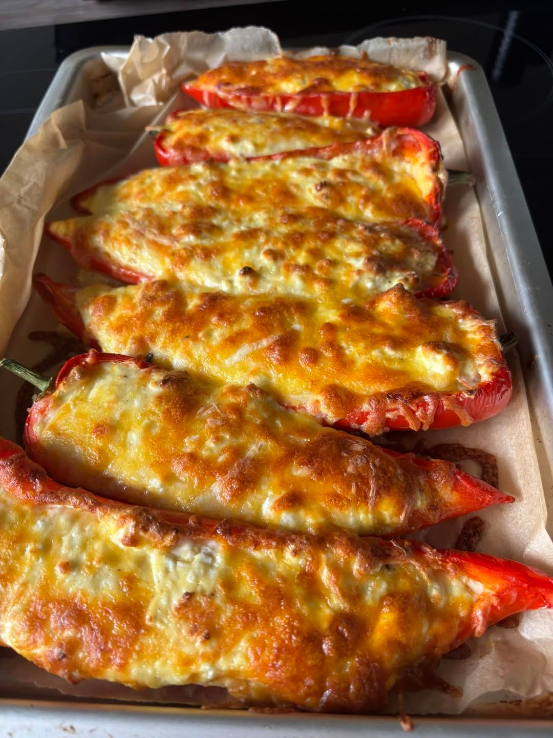 y419 Paprika mit Ei und Schafskäse